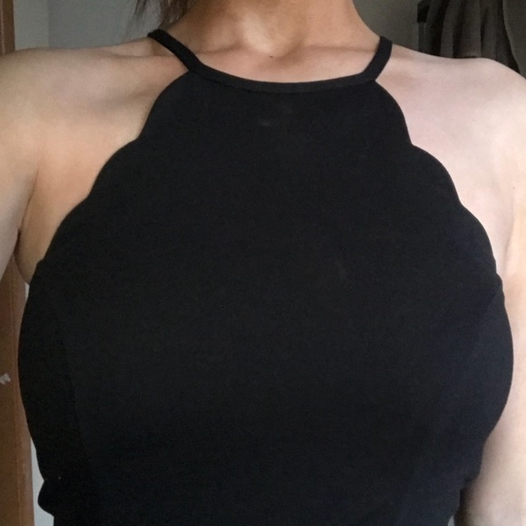 scalloped black dress - Picture 4 of 4